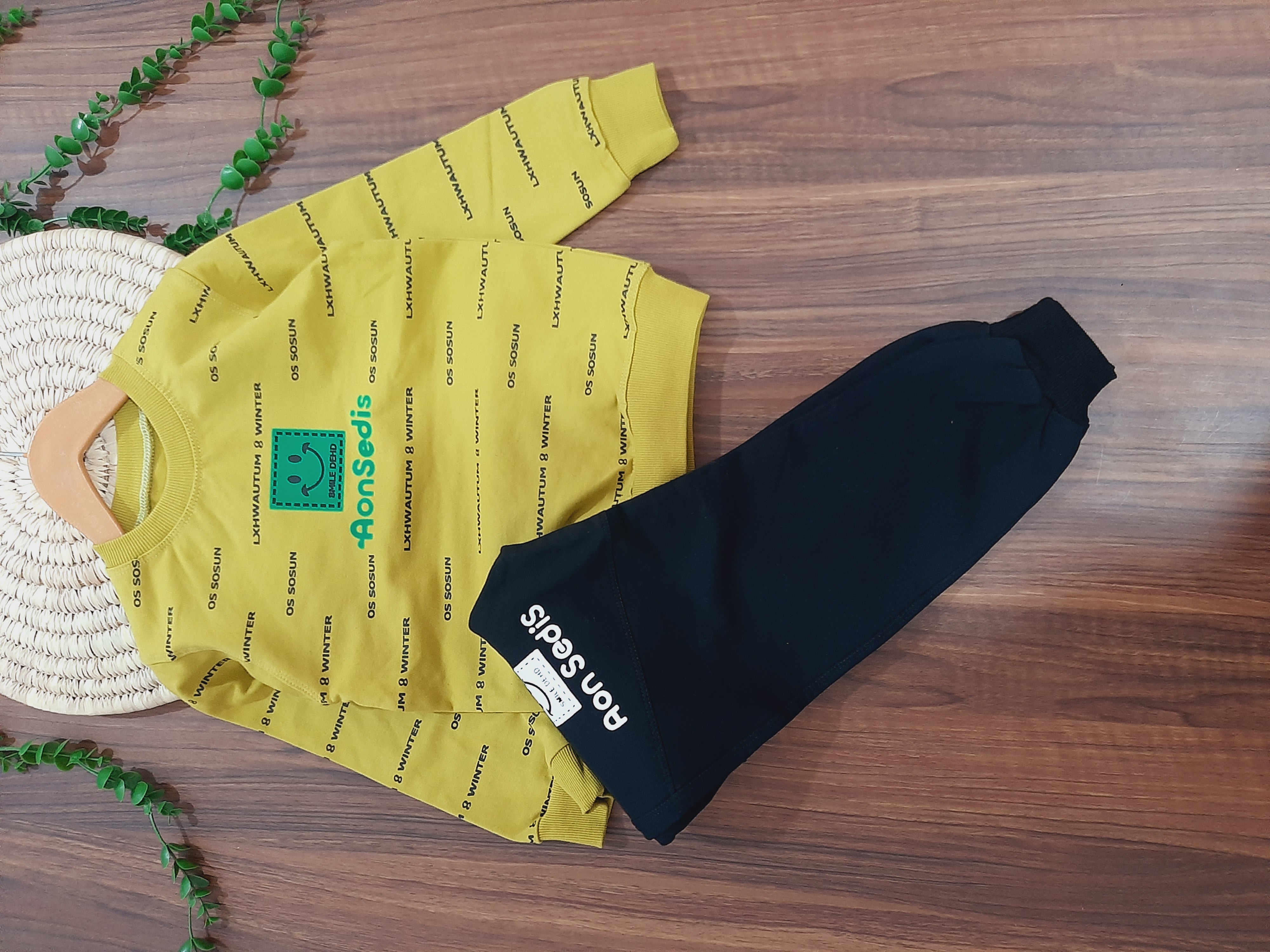 بلوزشلوارحروف اسپرت دخترپسر